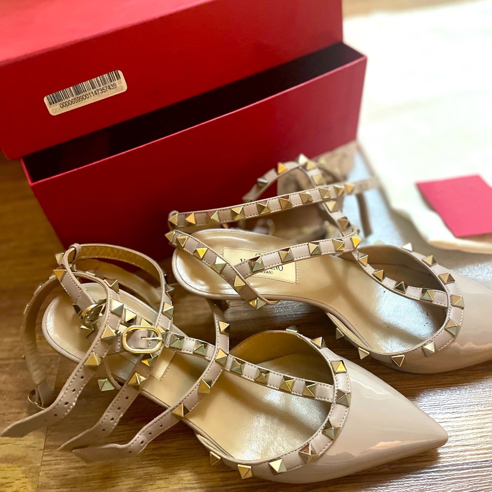 Valentino Rock-stud caged nude pump 36